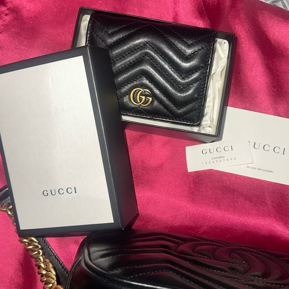 Gucci GG Marmont Small Matelassé Shoulder Bag and GG Marmont Card Case Wallet - Picture 13 of 16